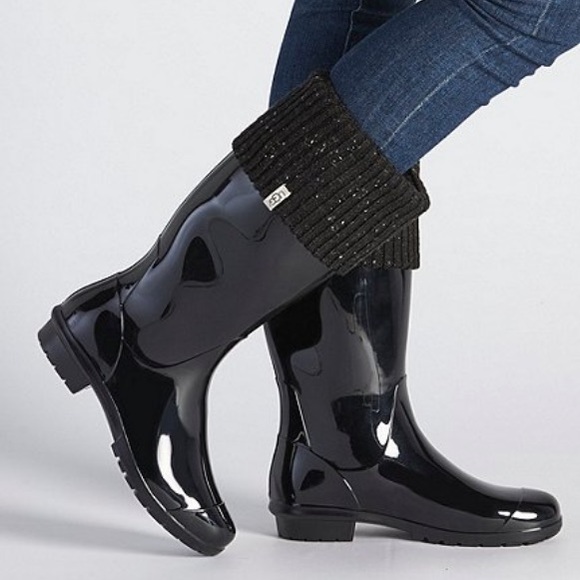 BRAND NEW UGG SHAYN RAIN BOOT. worn 2x - Picture 1 of 8